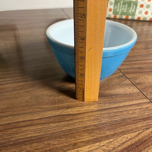 4 VINTAGE PYREX – PRIMARY COLORS MIXING BOWLS – - Picture 9 of 16